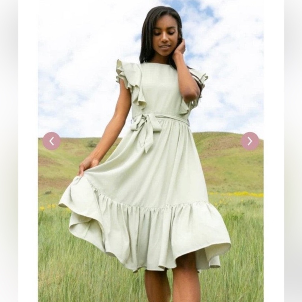 Ivy City Co Clary Dress in Sage 1X